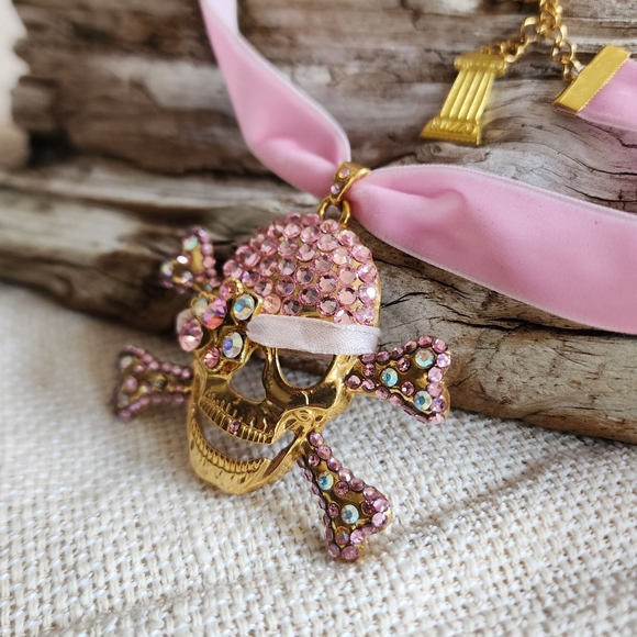 Vintage Jewelry Scull Jewelry Pink Velvet Hypoallergenic Choker Pirate  Crystal - Picture 8 of 11